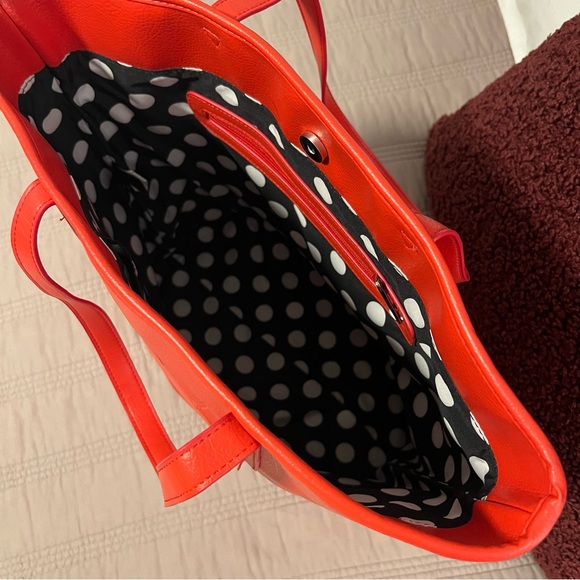 Loungefly Disney Red Minnie Mouse Tote Bag - Picture 2 of 5